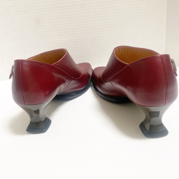 John Fluevog | Wearever Gracias side buckle shoe with cutout - Picture 13 of 17